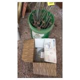 SNARES, SNARE STAKES & TRAP STAKES