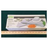 MULTI-SLICER, BAKING SHEETS & CUTTING BOARDS