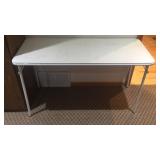 SMALL FOLDABLE TABLE