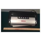 ELECTRIC FOOD SAVER W/SEALABLE BAGS (ATG)