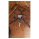SWINGING GUN TARGET