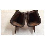 LEATHER STIRRUPS