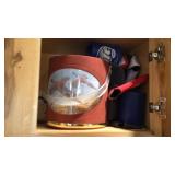 ICE BUCKET, SALT MILL, ICE TRAYS, DRINK GLASSES