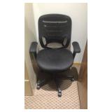 (2) OFFICE CHAIR & PLASTIC MAT