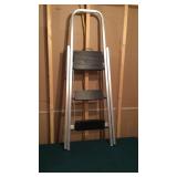 INDOOR STEP LADDER (5ft.)