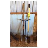 (2) SHOVELS & GARDEN CLAW