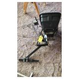 HITCH MOUNT SEED SPREADER