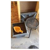 METAL PLANT STANDS & PLASTIC GARDEN POT