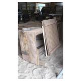 LOG SADDLE STAND & WOOD PALLET