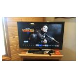 SAMSUNG 40in. FLATSCREEN TV W/REMOTE & MANUAL