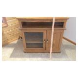 TELEVISION CABINET W/LOCKABLE COMPARTMENT