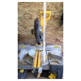 DEWALT 12in. Dbl. SLIDING COMPOUND MITER SAW