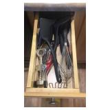 MEAT TENDERIZER, SPATULAS & COOKING UTENSILS
