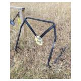 (2) RIFLE TARGETS (PORTABLE & HANGING)