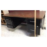 METAL DESK MEASURES 55"W X 26"D X 29"T METAL DESK MEASURES 55"W X 26"D X 29"T