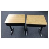 (4) SCHOOL DESKS (4) SCHOOL DESKS
