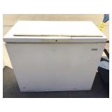 KENMORE CHEST FREEZER (WORKS) KENMORE CHEST FREEZER (WORKS)