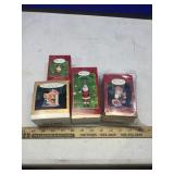 (4) HALLMARK CHRISTMAS ORNAMENTS (4) HALLMARK CHRISTMAS ORNAMENTS