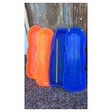 (4) PLASTIC KIDS SLEDS & KIDS POOL (ATG) (4) PLASTIC KIDS SLEDS & KIDS POOL (ATG)