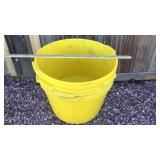 (6) YELLOW PLASTIC FEED/WATER BUCKETS (6) YELLOW PLASTIC FEED/WATER BUCKETS