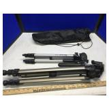 (2) UNIVERSAL FIT CAMERA TRI-PODS (2) UNIVERSAL FIT CAMERA TRI-PODS