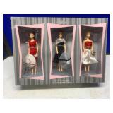 HALLMARK BARBIE FRIENDSHIP FASHION & FUN HALLMARK BARBIE FRIENDSHIP FASHION & FUN