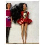 (3) BARBIES (3) BARBIES