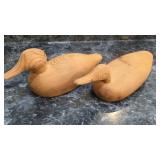 (2) THE WOODEN BIRD FACTORY DECOYS (2) THE WOODEN BIRD FACTORY DECOYS