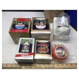 LIGHTED HALLMARK ORNAMENTS (ATG) LIGHTED HALLMARK ORNAMENTS (ATG)