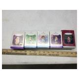(5) KEEPSAKE CHRISTMAS ORNAMENTS (5) KEEPSAKE CHRISTMAS ORNAMENTS
