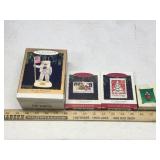 (4) KEEPSAKE CHRISTMAS ORNAMENTS (4) KEEPSAKE CHRISTMAS ORNAMENTS