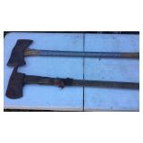 (2) AXE�S (2) AXE�S