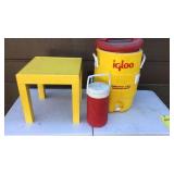 IGLOO 5 GAL COOLER, SMALL COOLLER & TABLE IGLOO 5 GAL COOLER, SMALL COOLLER & TABLE