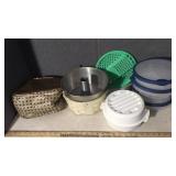BASKETS, DISHES, LUNCH PACKS AND TOTE