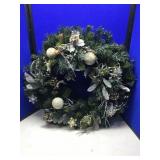 (2) CHRISTMAS WREATHS (2) CHRISTMAS WREATHS