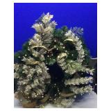 (2) CHRISTMAS WREATHS (2) CHRISTMAS WREATHS