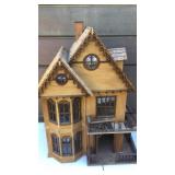 CUSTOM MADE DOLL HOUSE 24"W X32" T CUSTOM MADE DOLL HOUSE 24"W X32" T