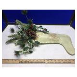 CHRISTMAS FOLK ORNMANENTS (ATG) CHRISTMAS FOLK ORNMANENTS (ATG)