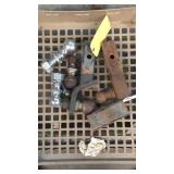 Tow balls, trailer hitch and sleeve