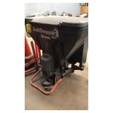 SALTDOGG BY BUYERS RECEIVER MOUNTED SPREADER