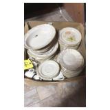 CLASSICS HEARTHSIDE STONEWARE PLATES & CUPS