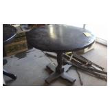 ROUND WOOD TABLE MEASURES 36" W X 30"T