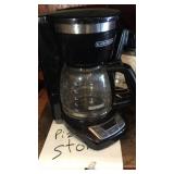 BLACK & DECKER COFFEE POT, MIRROR & PIZZA STONE