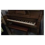 EVERETT PIANO W/ BENCH (WORKS)