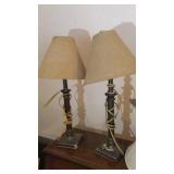 (2) TABLE LAMPS, LAMP SHADE & STRAW HAT