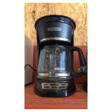 BLACK & DECKER COFFEE POT & TOASTER