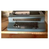 CORRECTING SELECTRIC II ELECTRIC TYPEWRITER