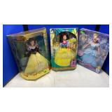 (3) DISNEY SNOW WHITE & CINDERELLA DOLLS (NIB)