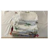 ASSORTED TABLE PLACE MATTS