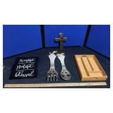 FOOTPRINTS SPOONS, CROSS, TRAY & WALL HANGING